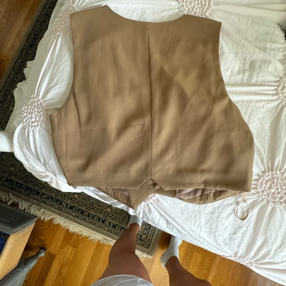 Vest - Picture 2 of 2